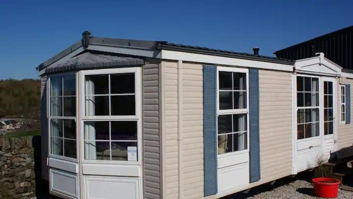 Bridge Farm Caravan *